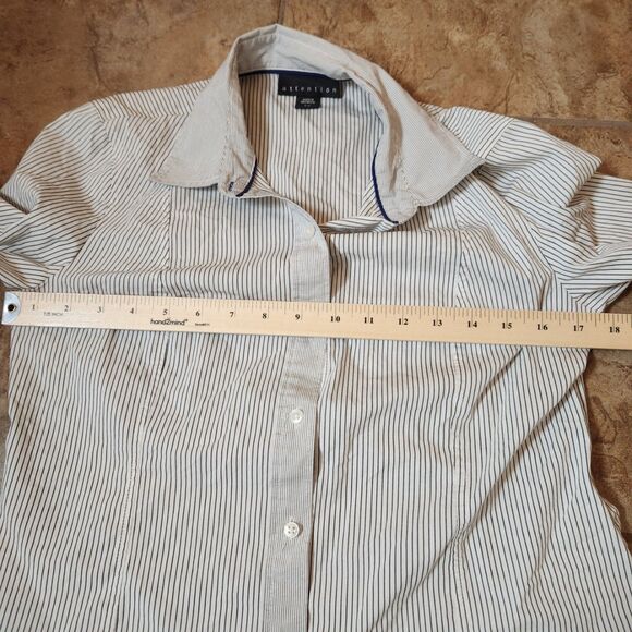 Women’s Button-Down Shirt Bundle – Size Small, Long Sleeve - Picture 11 of 13